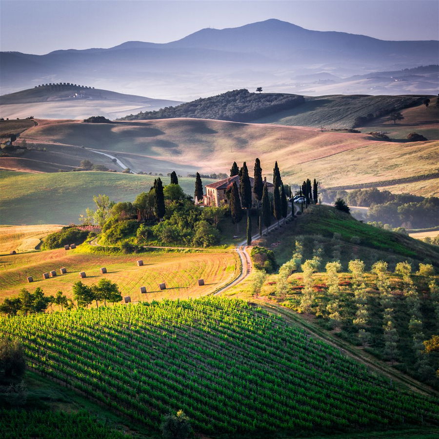 Farmhouse and hills, Tuscany, Italy