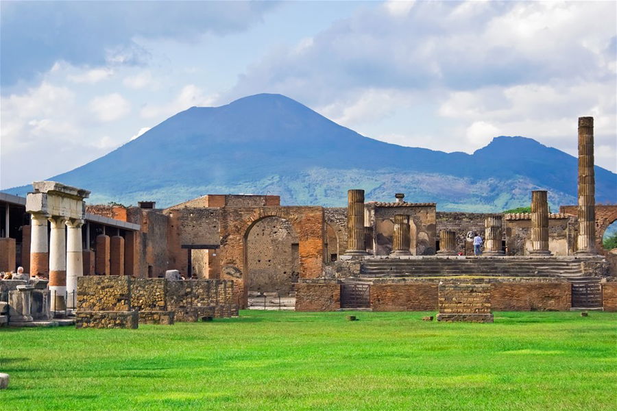 Vesuvius & Pompeii, Italy