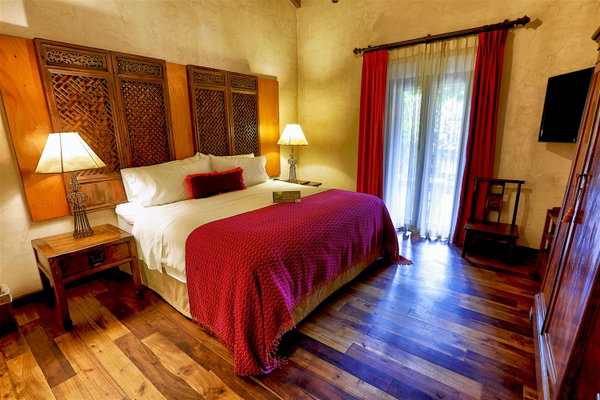 Pensativo House Hotel