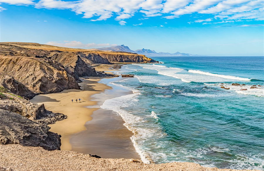 Atlantic dream bay on the west coast of Fuerteventura, Playa del Viejo Rey, Spain