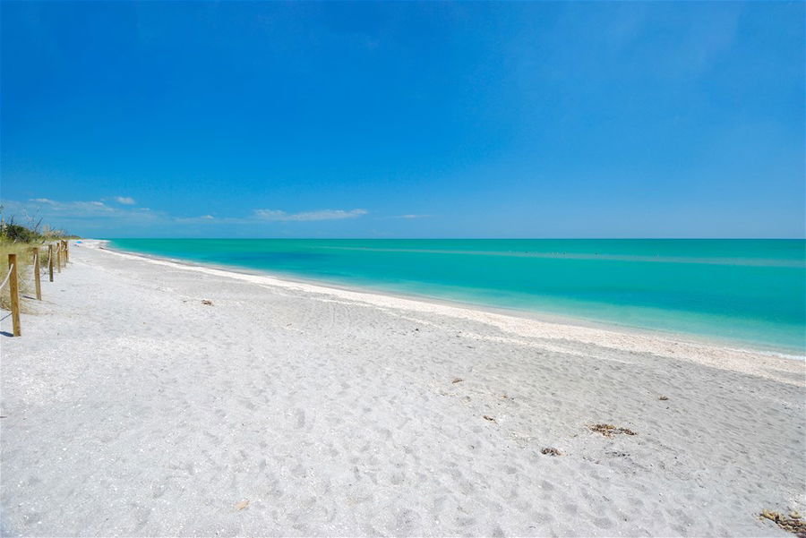 An idyllic beach spot on Sanibel - Capitva Island, Florida