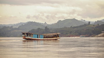 Laos: Sunrises & Street Food