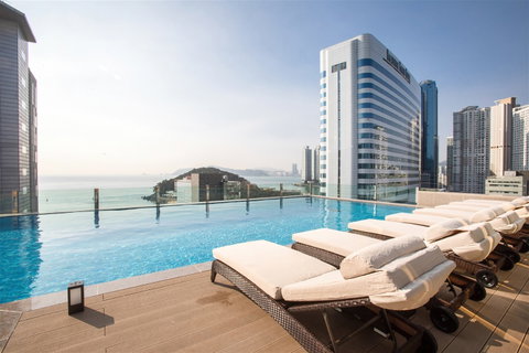 Baymond Hotel