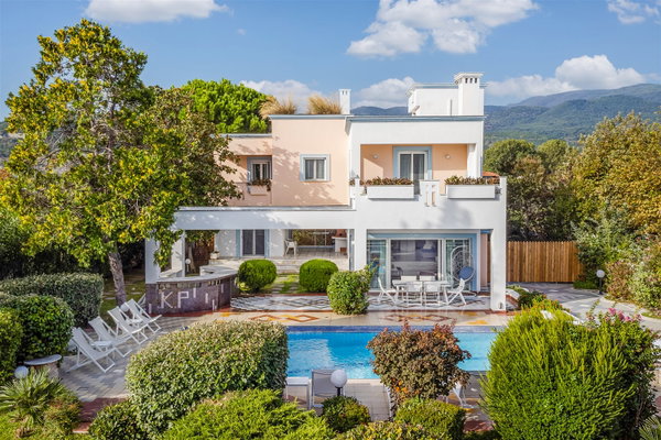 Villa IO Beachfront, Solmar Villas