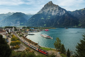 Gotthard Panorama Express