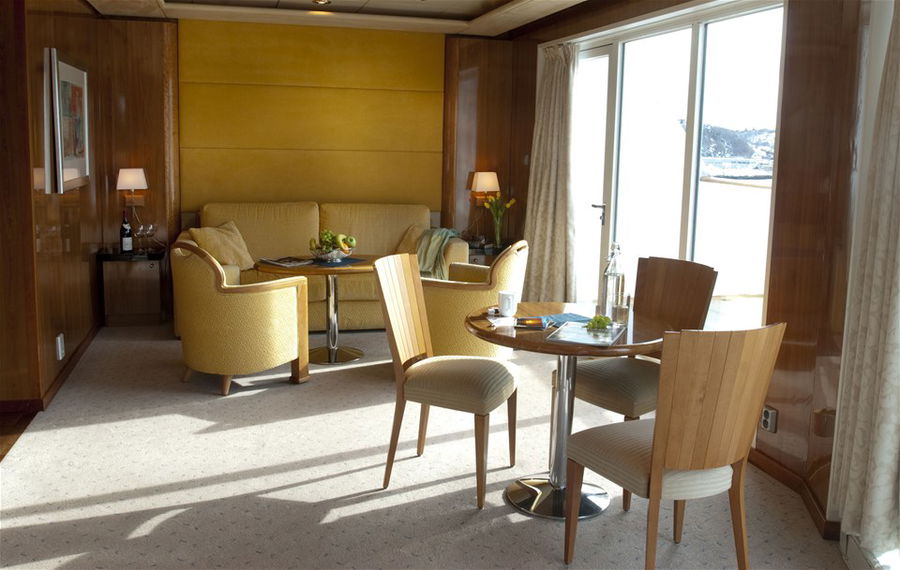 Hurtigruten cruise ship - MS Trollfjord - Suite