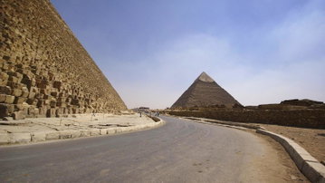 Middle East Dream Escape: Iconic Petra & The Great Pyramids