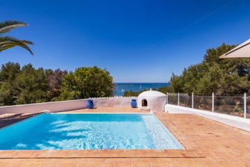 Sandy Bay Cottage