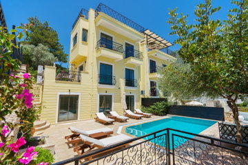 Villa Sari