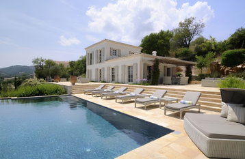 Atolikos House