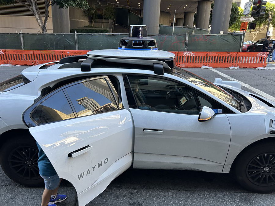 Driverless car in San Francisco