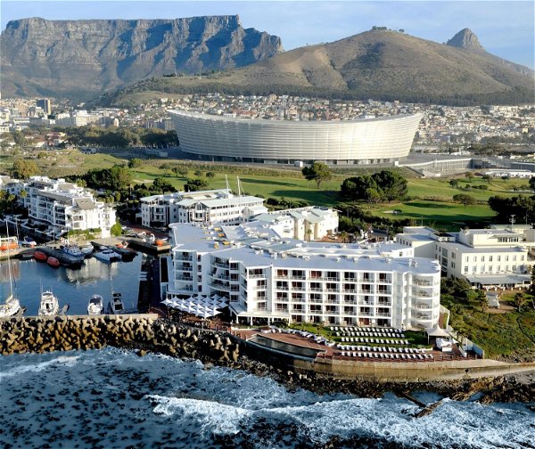 Welcome to Atlantic Breeze - Local Attractions: V&A Waterfront