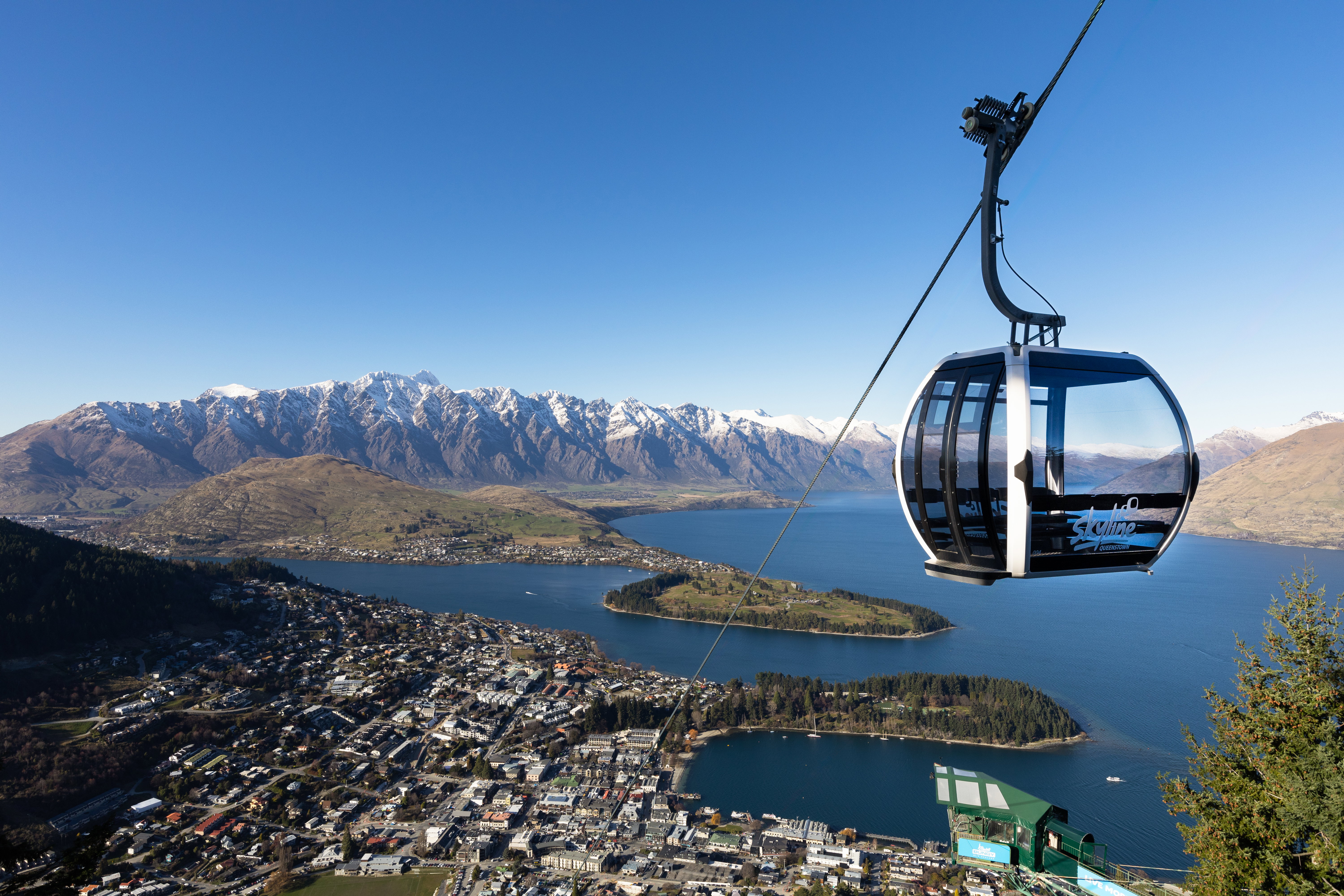 A gondola above the town of Queentown in New Zealand