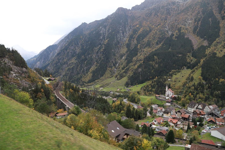 Gotthard Panorama Express