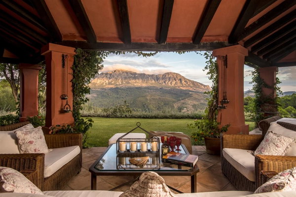 La Casa Roja, CV Villas