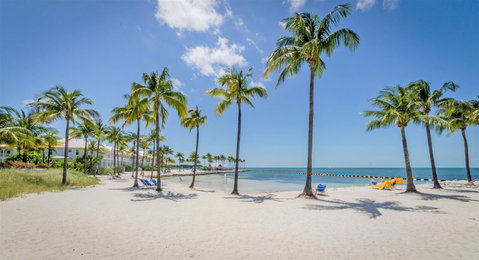 Tranquility Bay Beachfront Resort