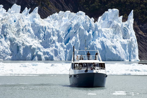 Glaciers Gourmet Cruise