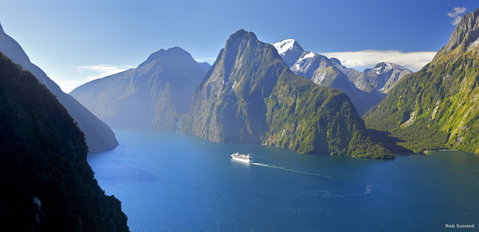 Cruise Milford Sound Day Tour