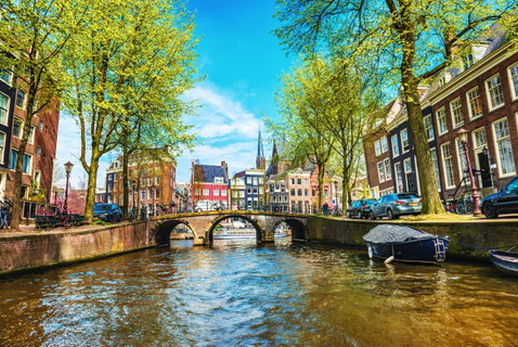 Amsterdam's Galleries & Gastronomy