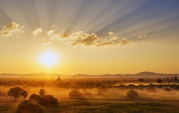 Magical golden sunset over the ancient temple city of Bagan, Myanmar (Burma)