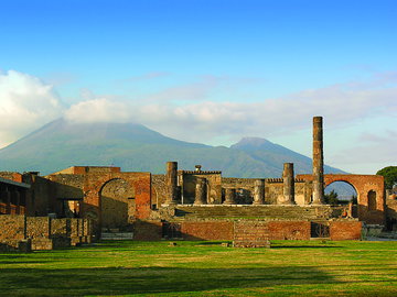 Pompeii Sorrento & the Bay of Naples