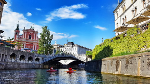 Ljubljana: Red Roofs & Luscious Green Spaces