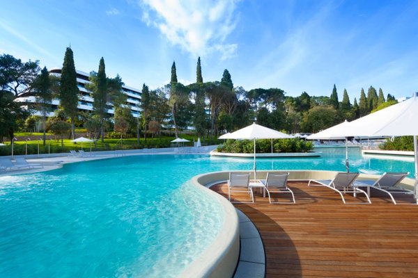 Lone Hotel by Maistra Collection