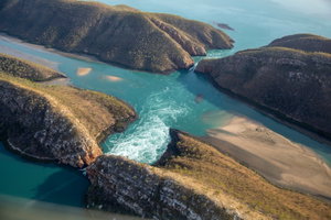 1 Night Horizontal Falls Experience