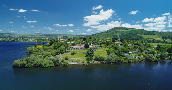 On The Point - Lake Rotorua