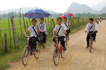 Private Hanoi's Rural Life by Bike