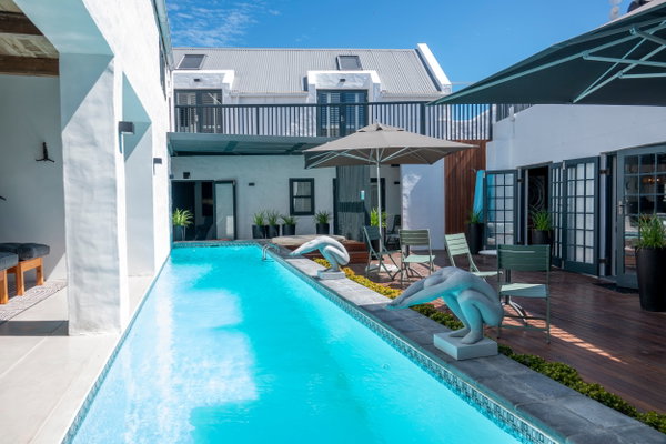 Abalone Hotel & Villas