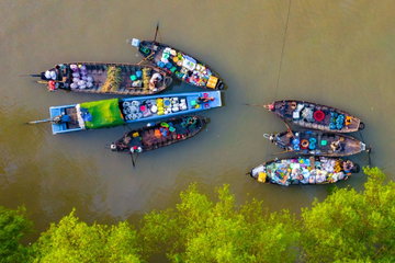 Mekong Meander in Style