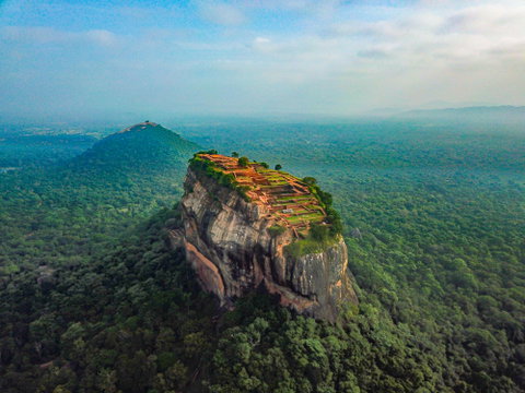 Idyllic Sri Lanka & Maldives