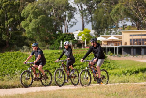 Hahndorf Gourmet Food & Wine E-Bike Tour