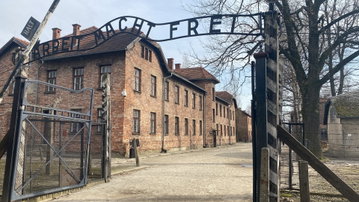Auschwitz-Birkenau Memorial Tour