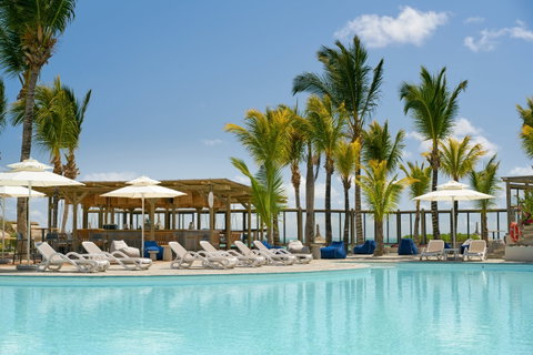 Lagoon Attitude Hotel