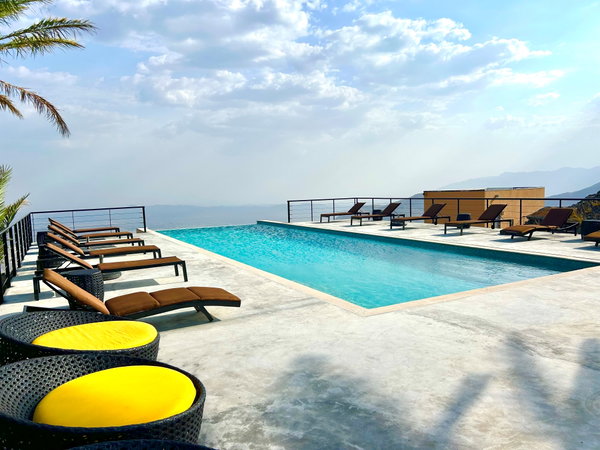 The View, Oman