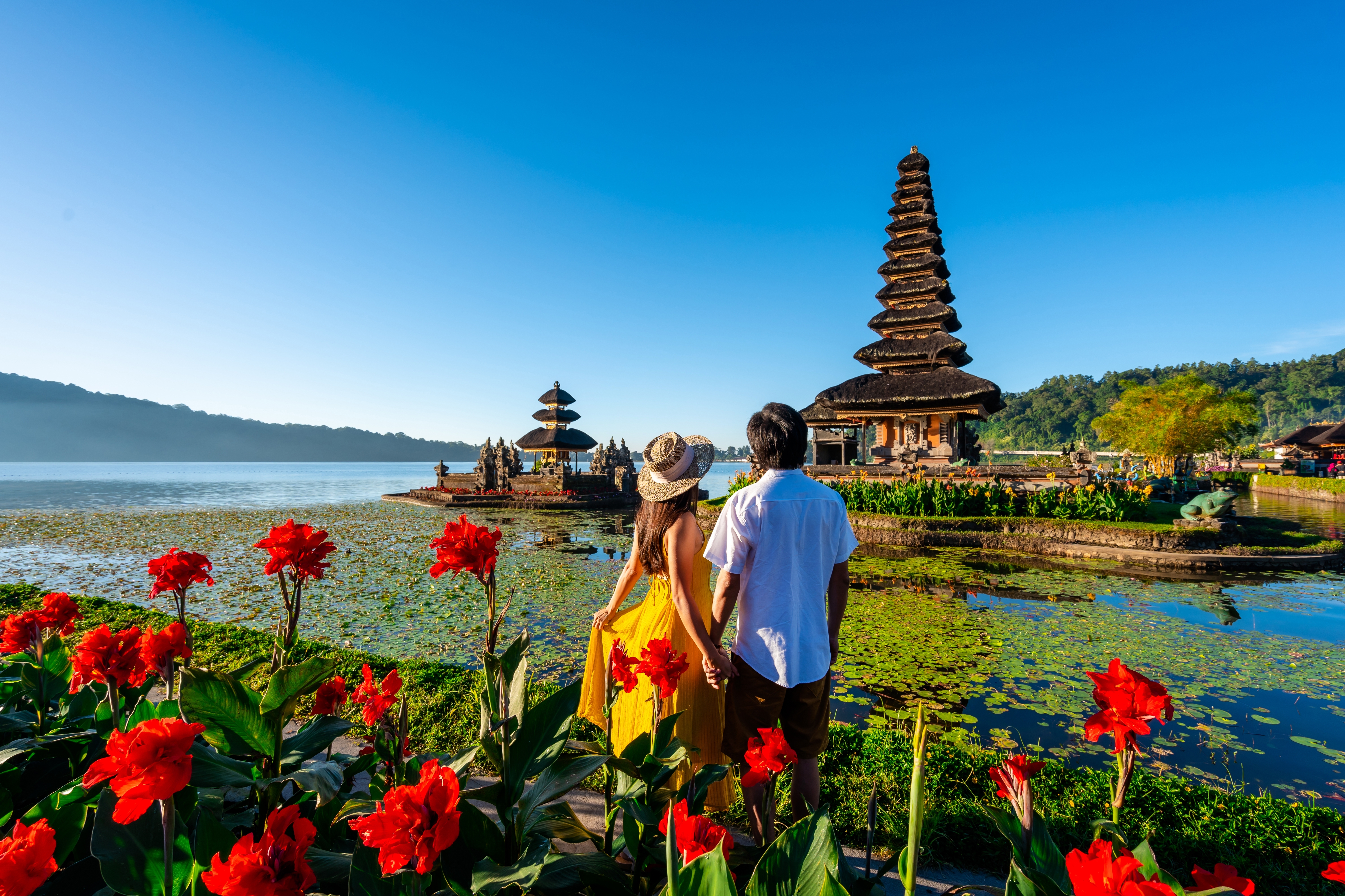 Journey Beyond with Qatar Airways
