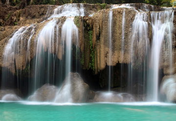 Private Bangkok to Kanchanaburi Transfer via Erawan Falls & Kwai Noi Gorge