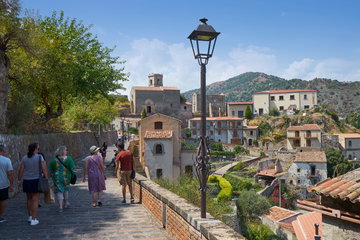 Discover Solo Travel with Just You