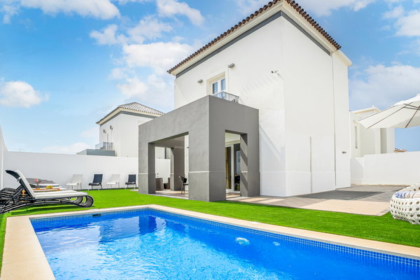 Villa Petunia, Solmar Villas