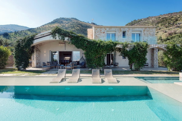 Nero Beach House, CV Villas