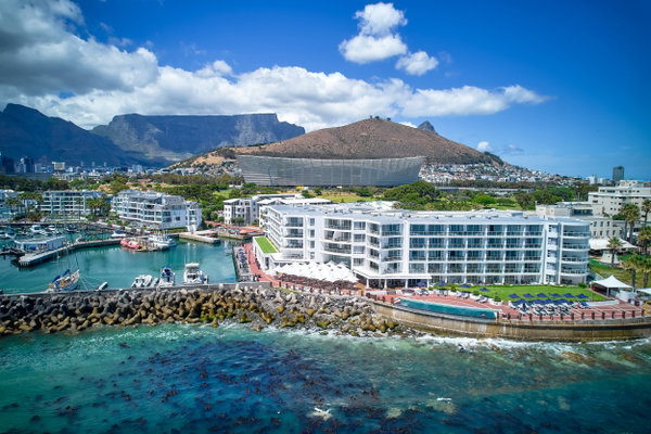 Radisson Collection Hotel, Waterfront
