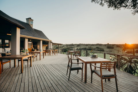 Amakhala Hlosi Game Lodge