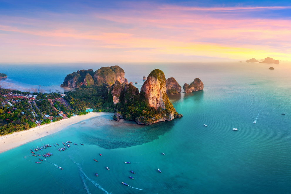 Outstanding Longhaul Holidays from £1,249 with Qatar Airways