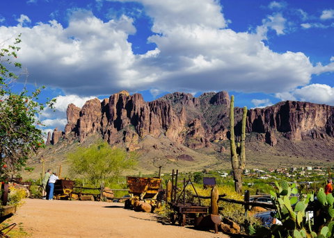 Apache Trail Tour
