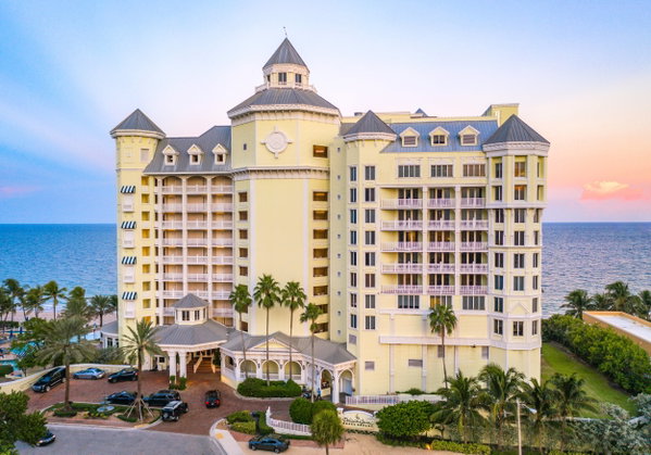 Pelican Grand Beach Resort