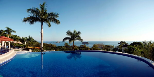 Parador Resort & Spa