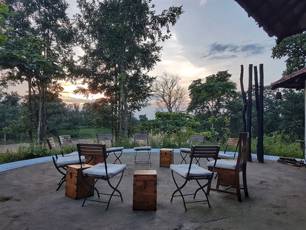 Flame of the Forest Safari Lodge