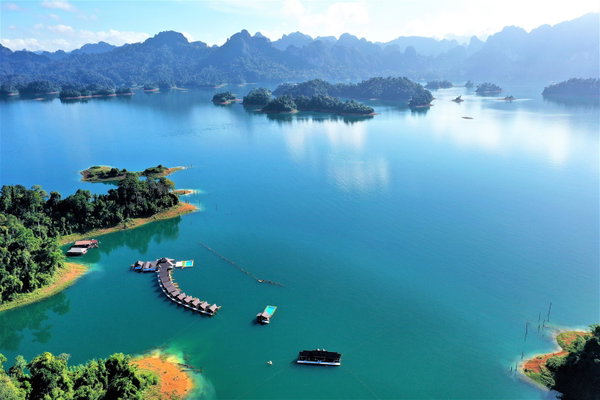 500 Rai Floating Resort